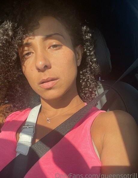 chicks with dicks onlyfans sexy nude photo