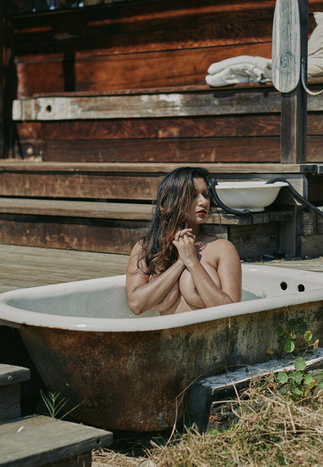 Dakini hot model pics