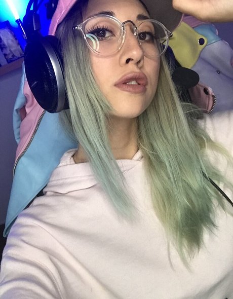 Sinneddonut free model pics