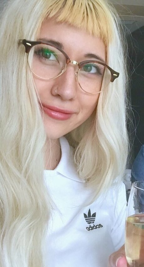 Sinneddonut xxx actress picture