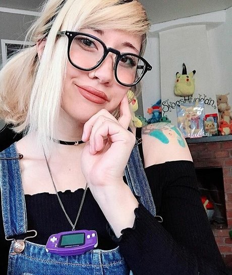 Sinneddonut pornstar nude image