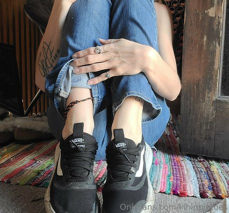 lilhippietoes actress picture