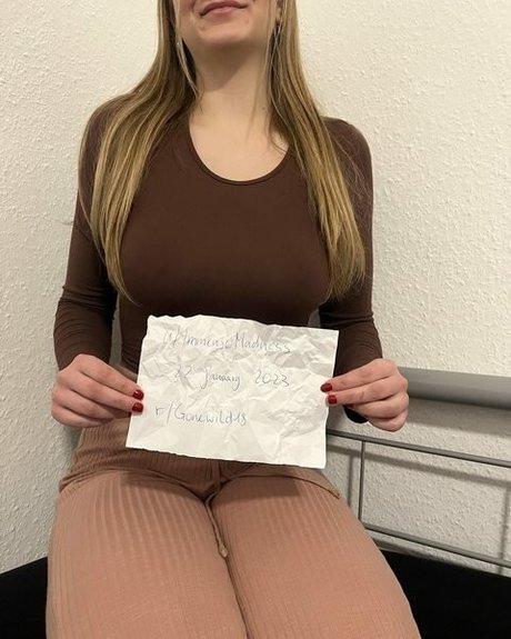 layla 18 star erotic pictures