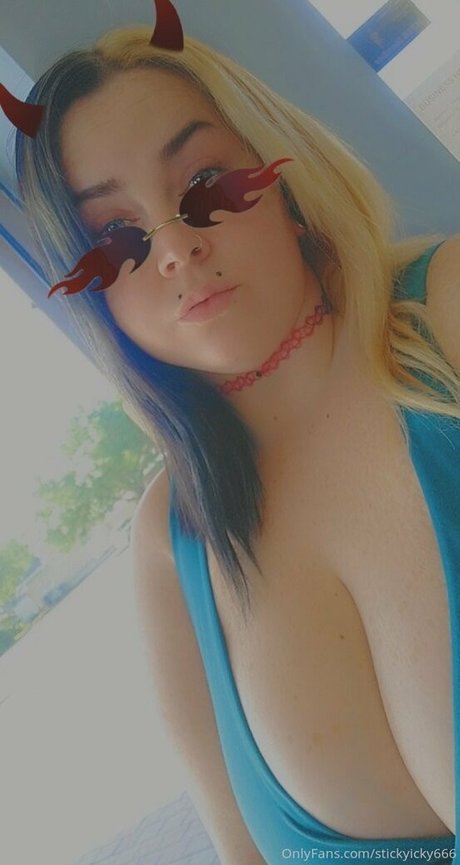 stickyicky666 sex model archive