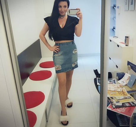 Rita Kyslinger model free img