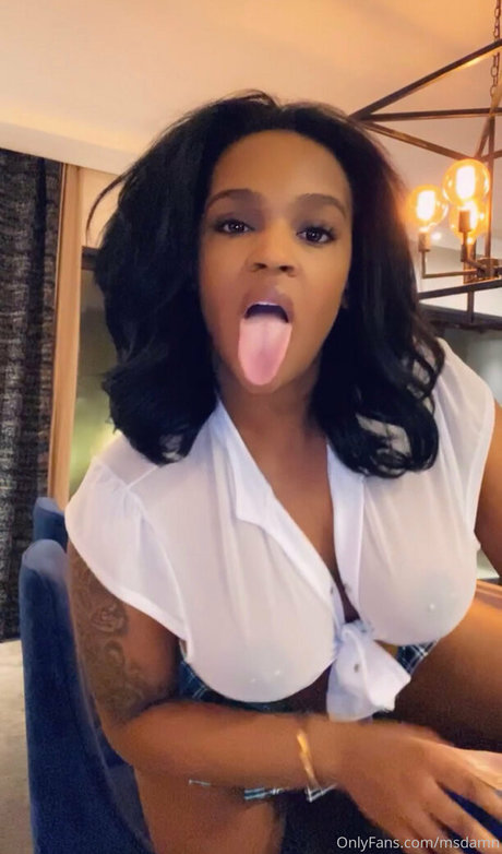 msdamn hd actress photo