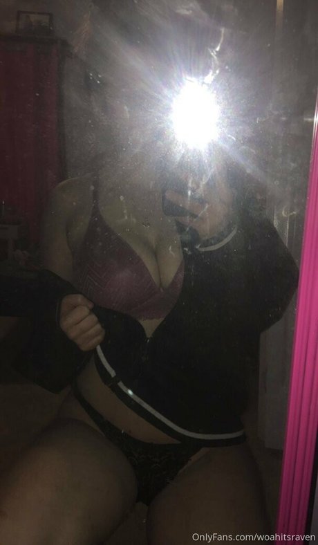 woahitsraven sexy pornstar archive