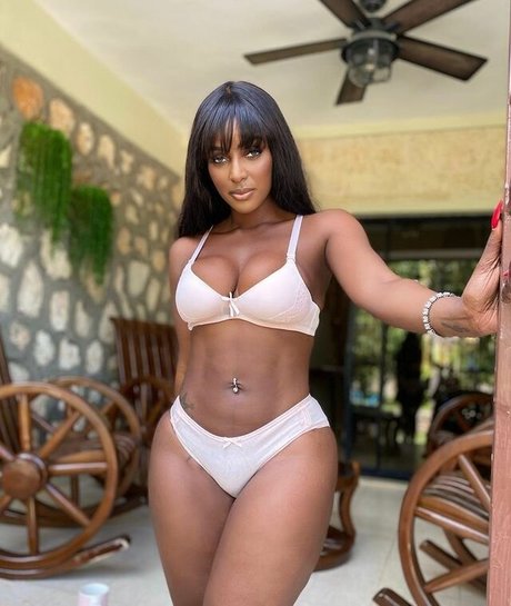 Amara La Negra star porn pic