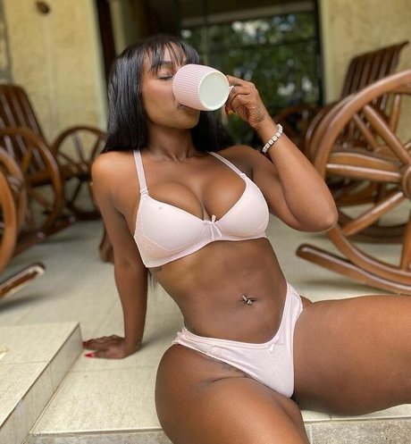 Amara La Negra pornstar perfect photo