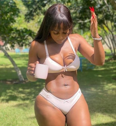 Amara La Negra pretty actress pic