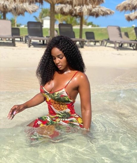 Amara La Negra pornstar adult pics