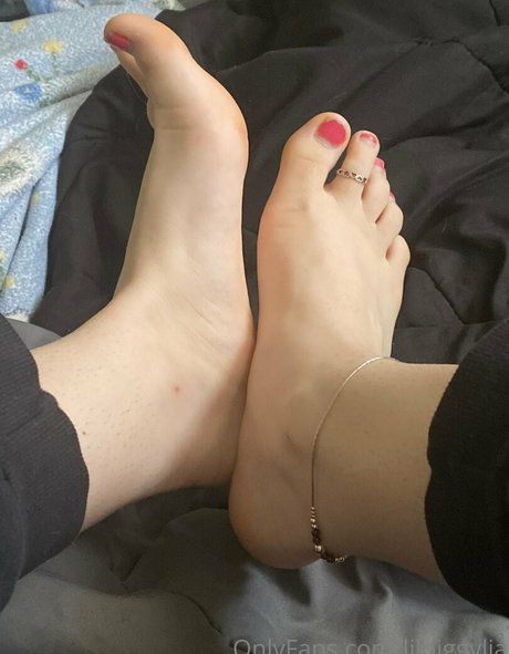 lilpiggylia hot pornstar photos