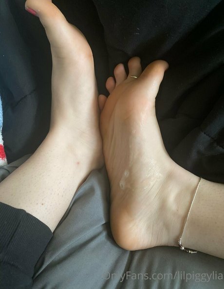 lilpiggylia star naked picture