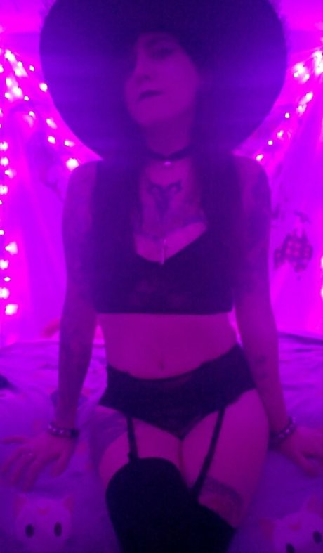 gh05t girl nude star pic