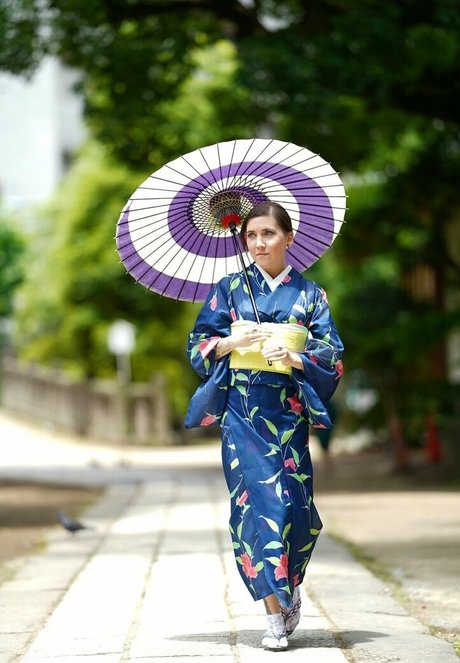 gh05t girl model beautiful img