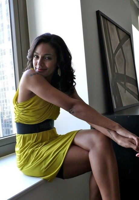 Marsha Thomason Photo Gallery