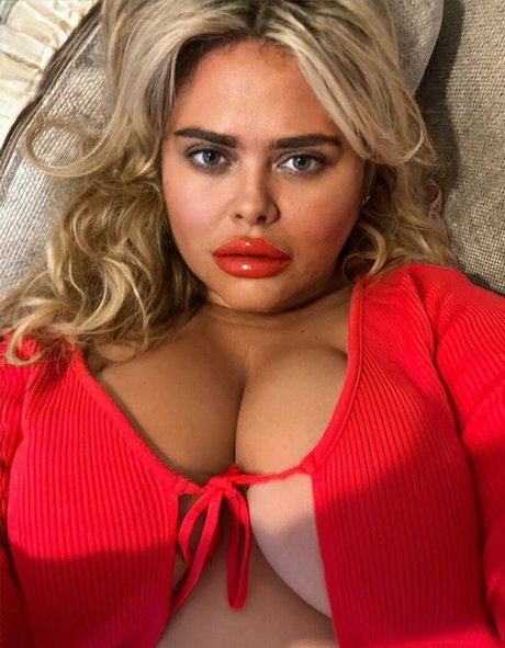 Susannah Elizabeth hot pornstar pic