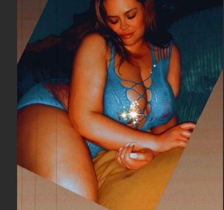 old young lesbian onlyfans pornos pics