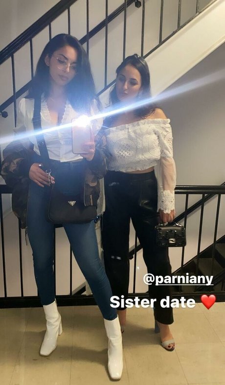 Tara Yazdi model nice pic