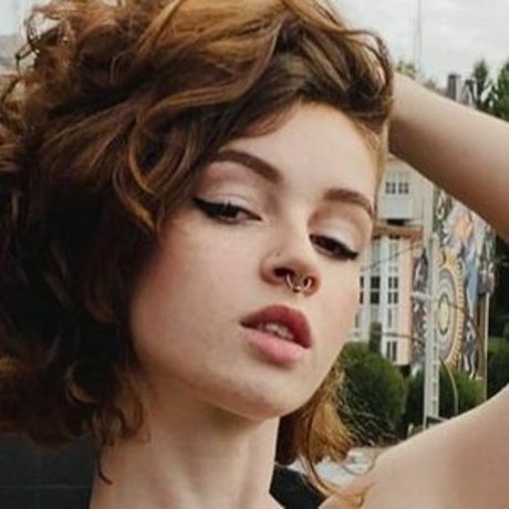 Sathira star pornographic images