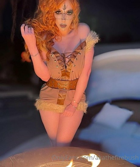 akathefirebush free actress photo