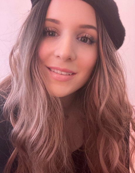 chrissycantwalk sex actress photo