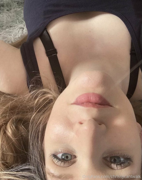 chrissycantwalk pornstar nude pic
