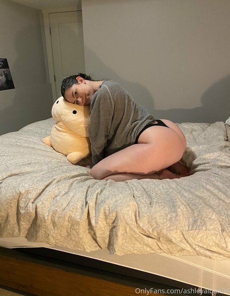 ashleyalban94 pornographic actress image