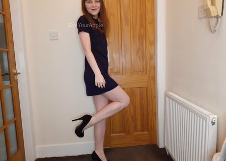 eve apple pornstar naked photo