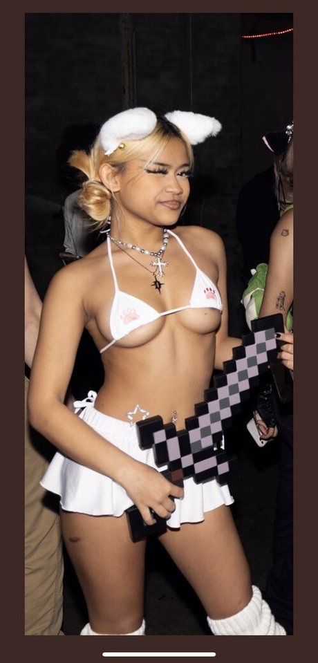 naybaexox best actress photos