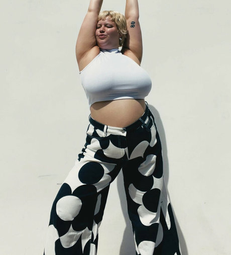 Tushy420 model nudes pics