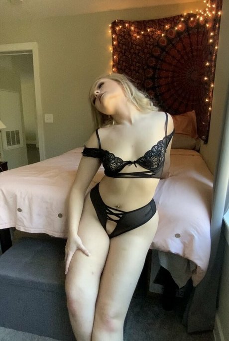 kendra x model beautiful img