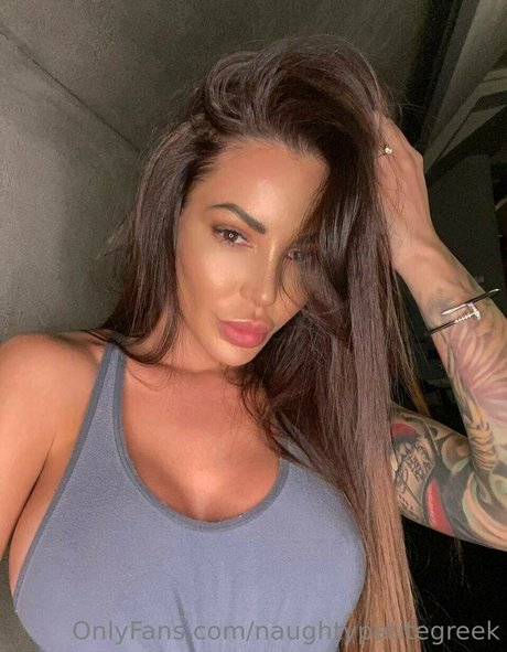 naughtypetitegreek model erotic images