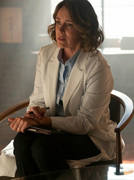 Keeley Hawes pretty star archive