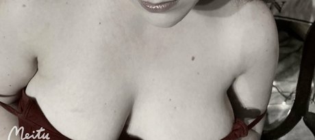 lewdlunarprincess pornographic model img