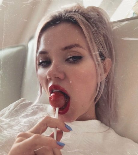 lionawild pornstar nude picture