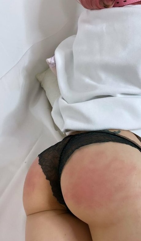 lionawild model beautiful photos