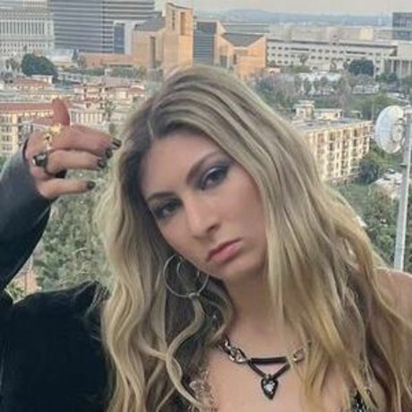 Blu DeTiger art pornstar pictures