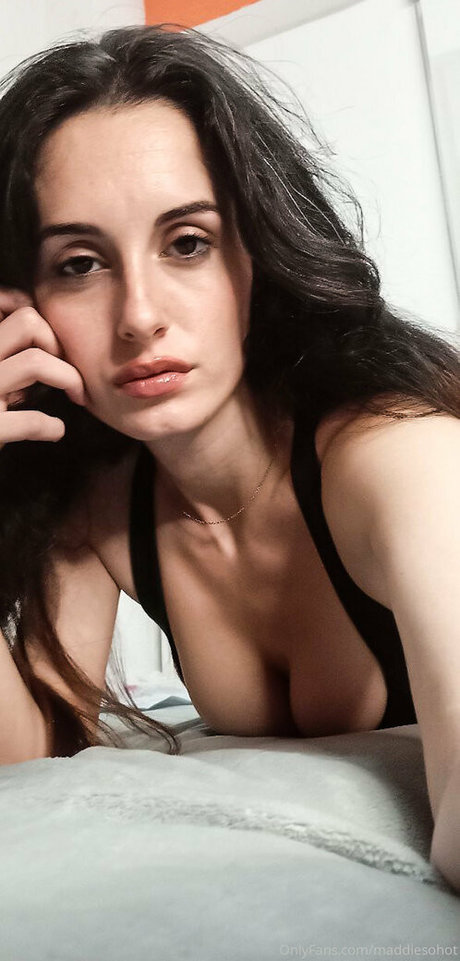maddiesohot pornstar top picture