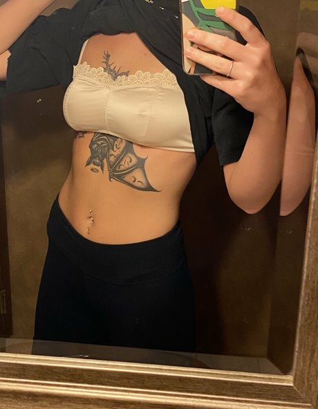 lustfullillian model nudes photos