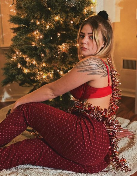 lustfullillian exclusive model photos