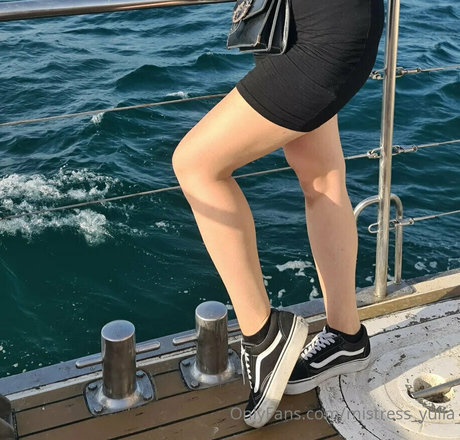 ebony smoking onlyfans nice photo