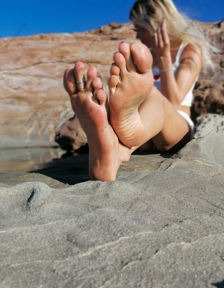 gigigi137 model pornographic photo