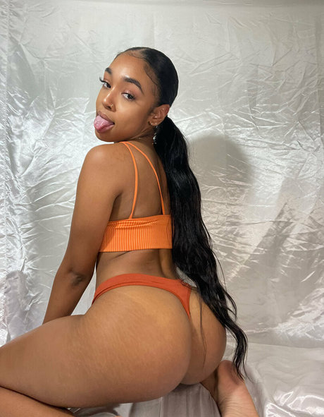 poeticjusticeee model hot photos