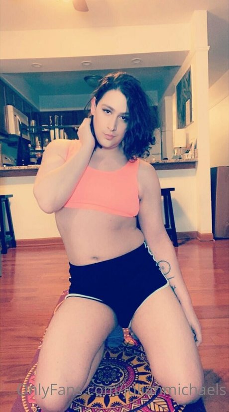 julianmichaels beautiful actress pic