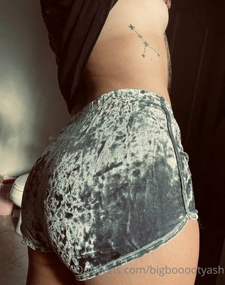 Ashley Sikes star photos