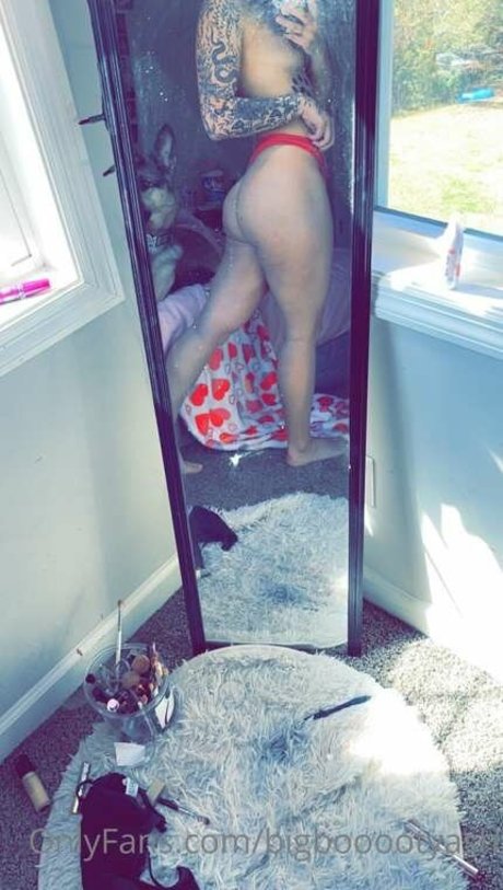 Ashley Sikes sexy actress img