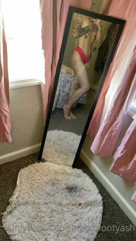 Ashley Sikes star nudes gallery