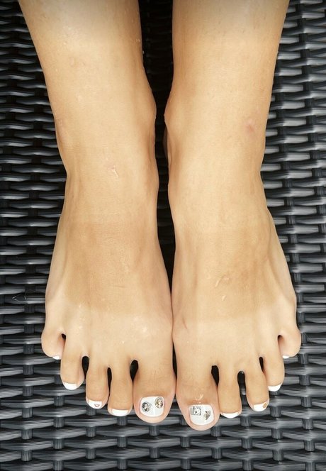 fluffyhelga hot model gallery