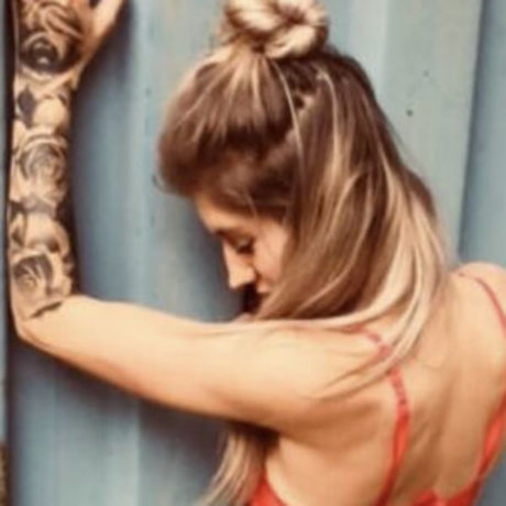 Holly Handles pornstar nice pics